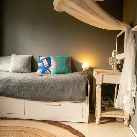 Comfort With Garden!